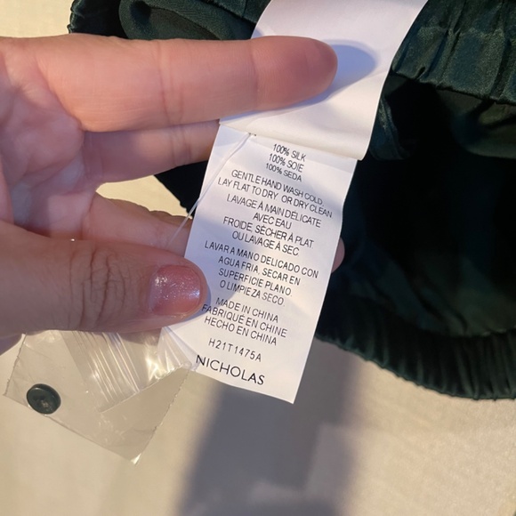 Silk Nicholas Emerald Satin Crop Top Silk - Picture 9 of 11